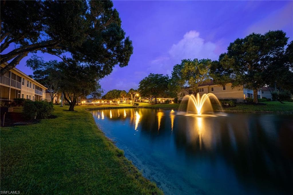 2450 Old Groves Rd 201, Naples, FL 34109-27