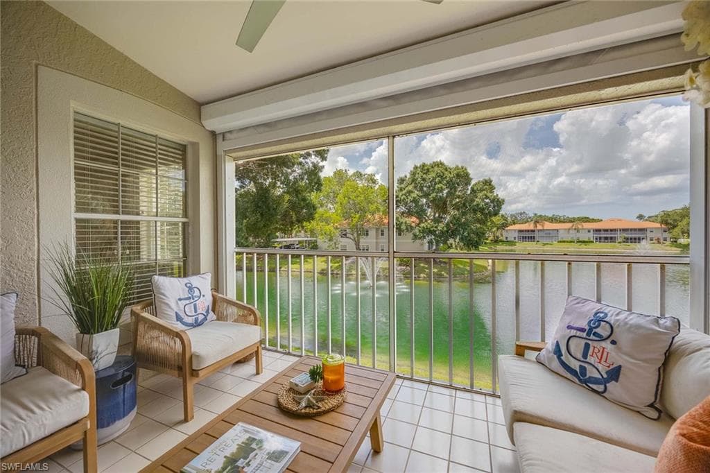 2450 Old Groves Rd 201, Naples, FL 34109-30