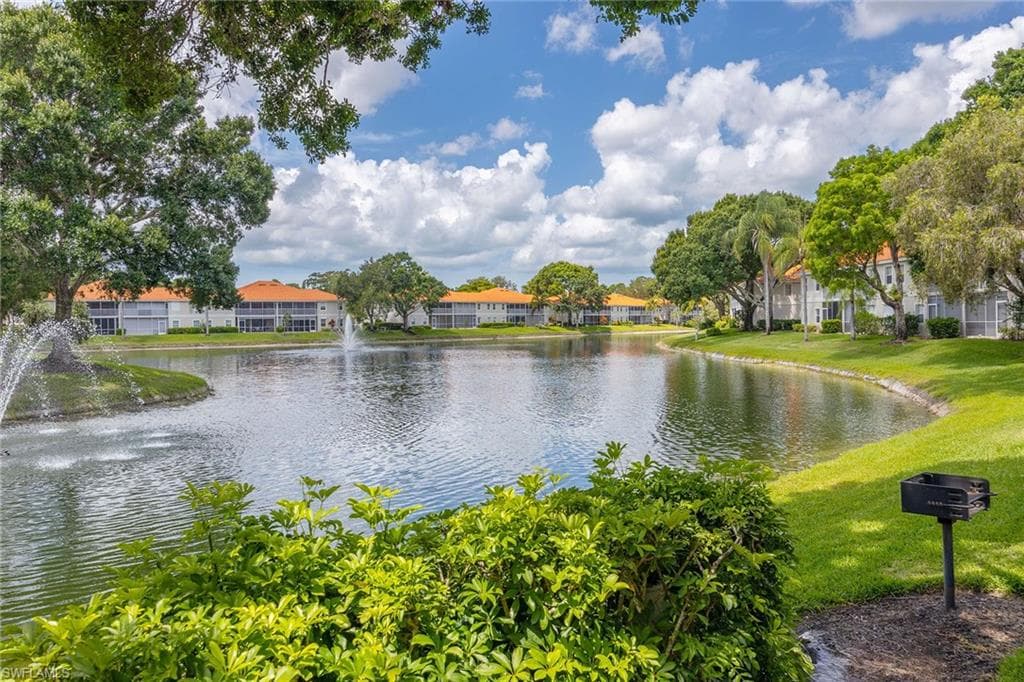 2450 Old Groves Rd 201, Naples, FL 34109-33