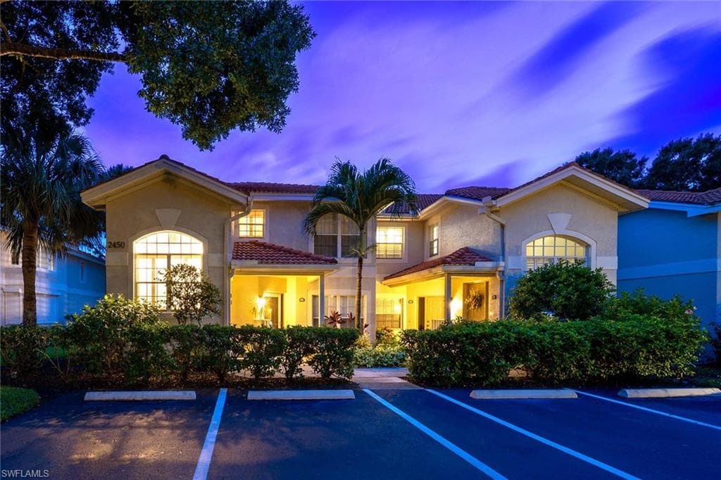 2450 Old Groves Rd 201, Naples, FL 34109-3