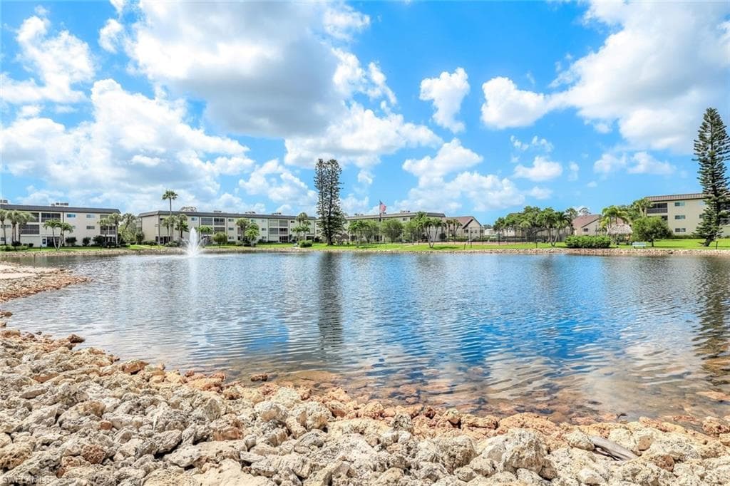 1000 Manatee Rd A306, Naples, FL 34114-3