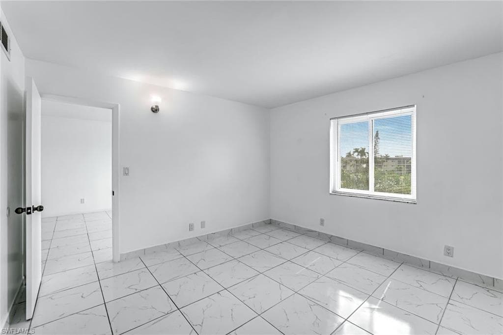 1000 Manatee Rd A306, Naples, FL 34114-6
