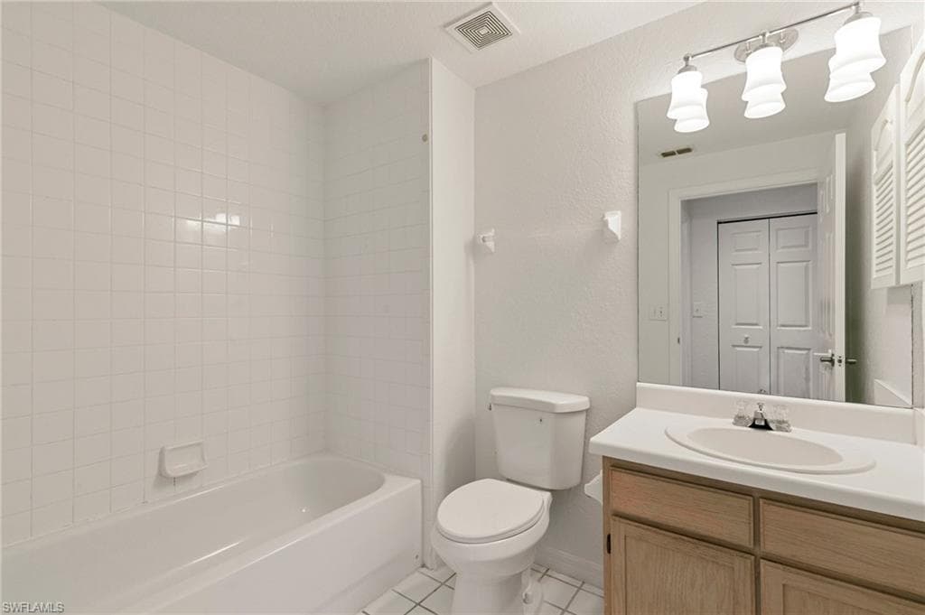 4665 Saint Croix Ln 1526, Naples, FL 34109-18