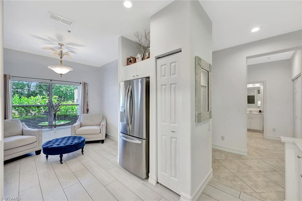 1045 Tarpon Cove Dr 102, Naples, FL 34110-12