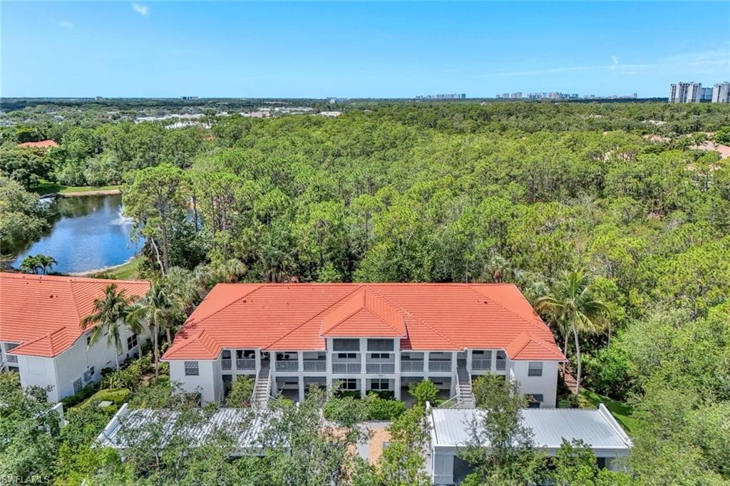 1045 Tarpon Cove Dr 102, Naples, FL 34110-25
