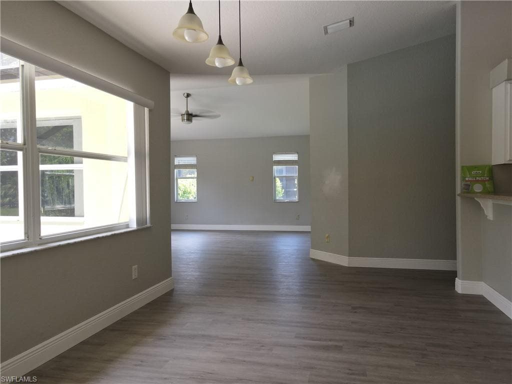 23447 Olde Meadowbrook Cir, Estero, FL 34134-9