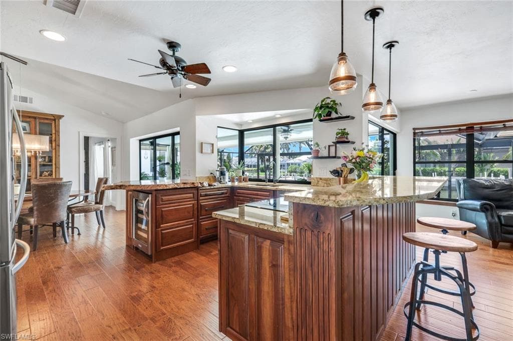 284 Polynesia Ct, Marco Island, FL 34145-14