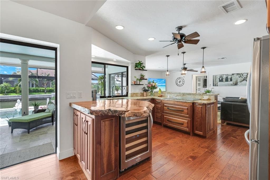 284 Polynesia Ct, Marco Island, FL 34145-18