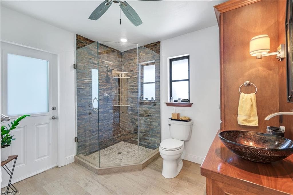 284 Polynesia Ct, Marco Island, FL 34145-29