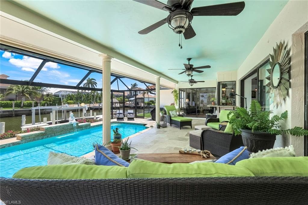 284 Polynesia Ct, Marco Island, FL 34145-32