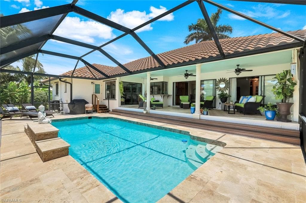 284 Polynesia Ct, Marco Island, FL 34145-36
