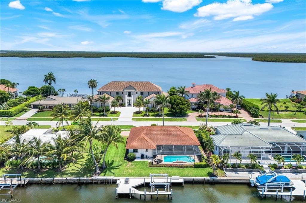 284 Polynesia Ct, Marco Island, FL 34145-3
