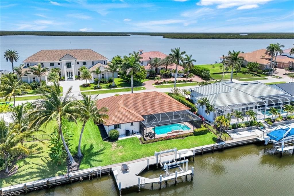 284 Polynesia Ct, Marco Island, FL 34145-44