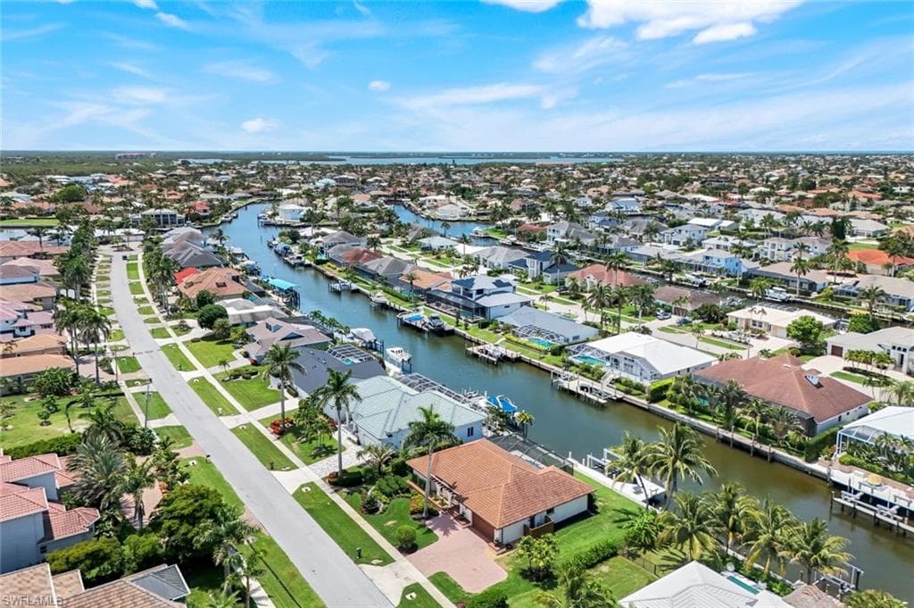 284 Polynesia Ct, Marco Island, FL 34145-4