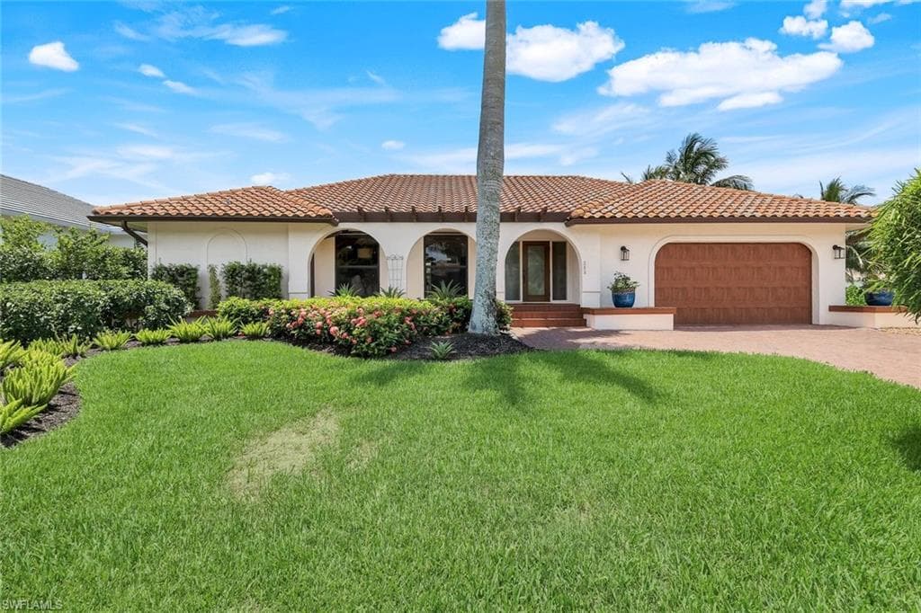 284 Polynesia Ct, Marco Island, FL 34145-49