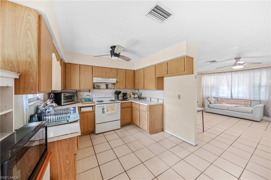 195 Jane St, North Fort Myers, FL 33903-9