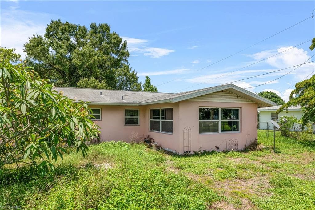 195 Jane St, North Fort Myers, FL 33903-22