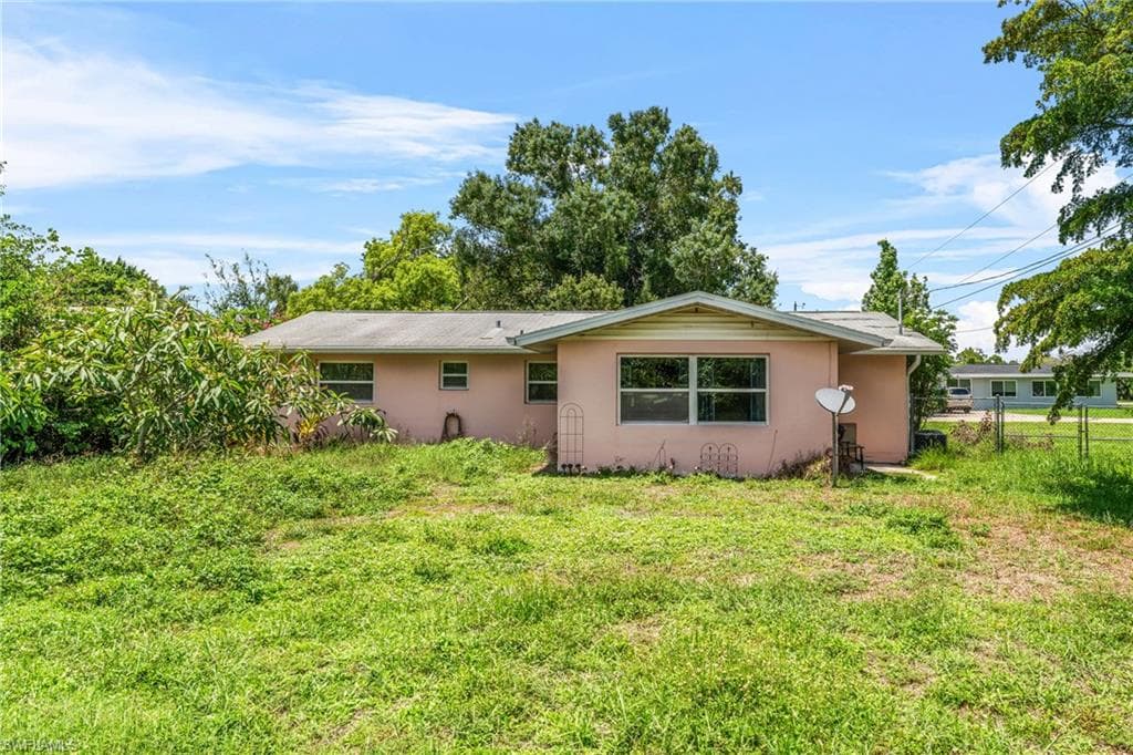 195 Jane St, North Fort Myers, FL 33903-24