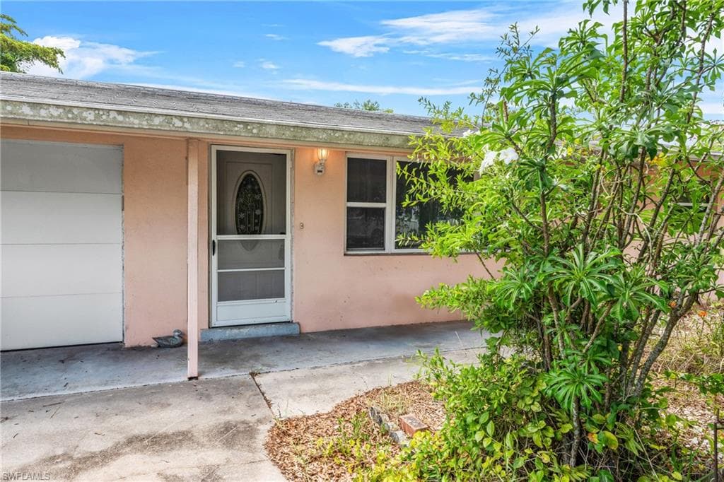 195 Jane St, North Fort Myers, FL 33903-4
