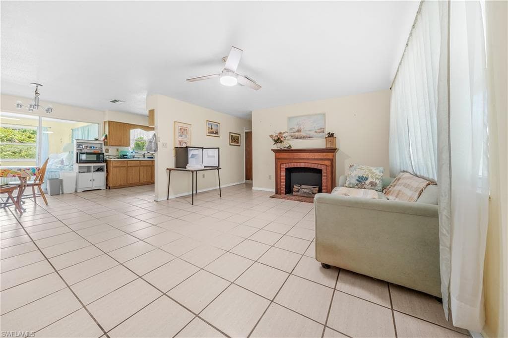 195 Jane St, North Fort Myers, FL 33903-6