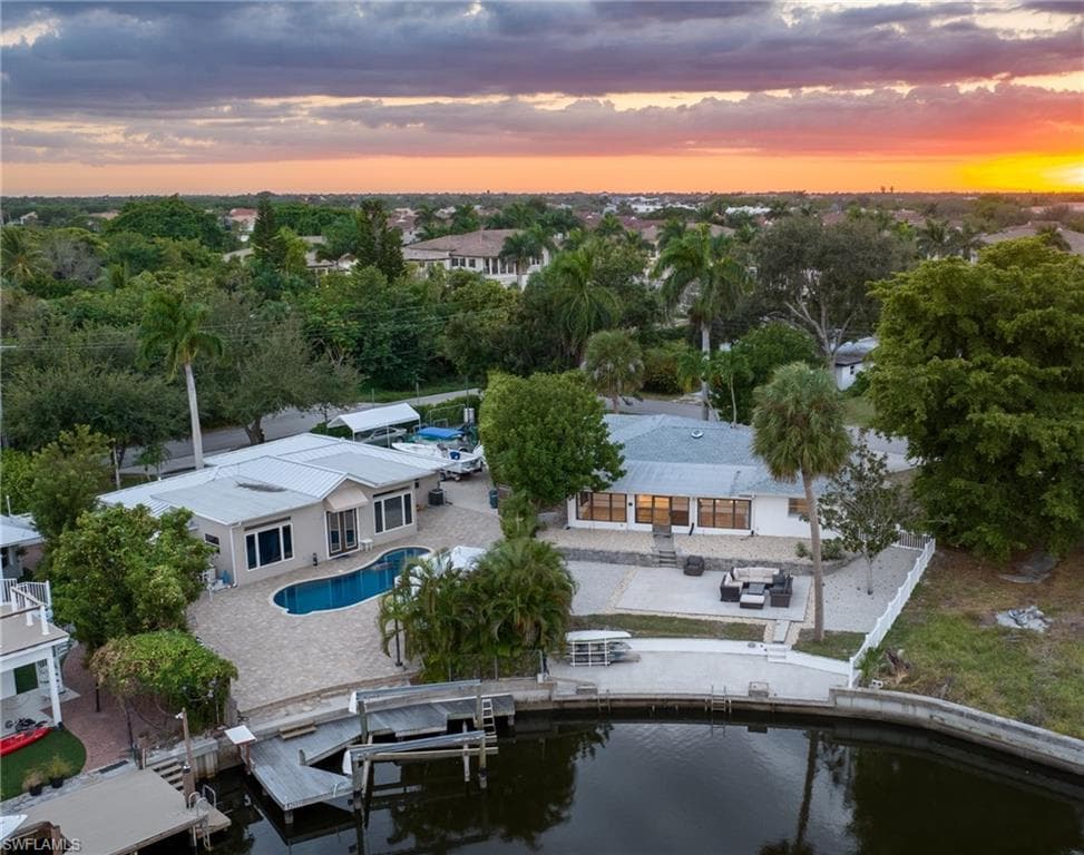 3461 Lakeview Dr, Naples, FL 34112-5