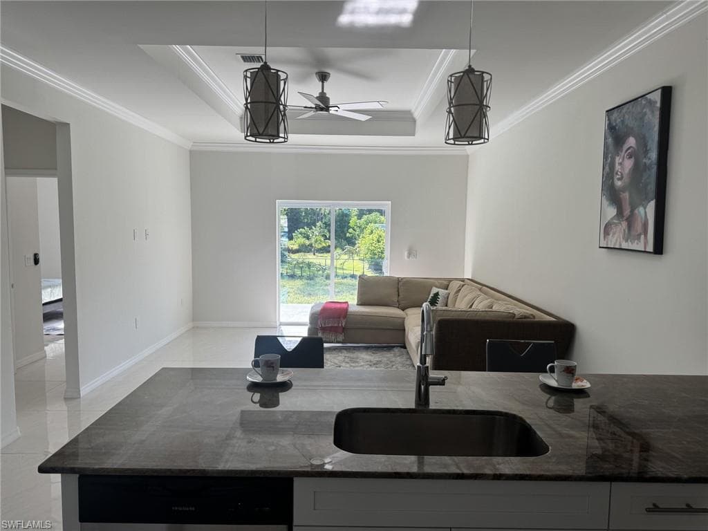 595 Carolina Ave, Fort Myers, FL 33905-4