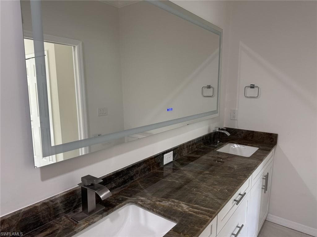 595 Carolina Ave, Fort Myers, FL 33905-5