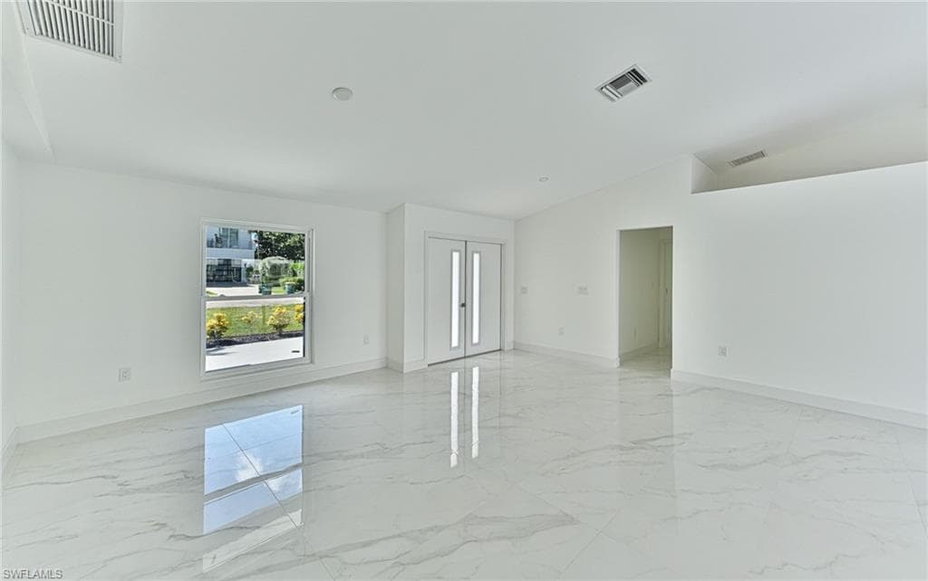 291 Heron Ave, Naples, FL 34108-15