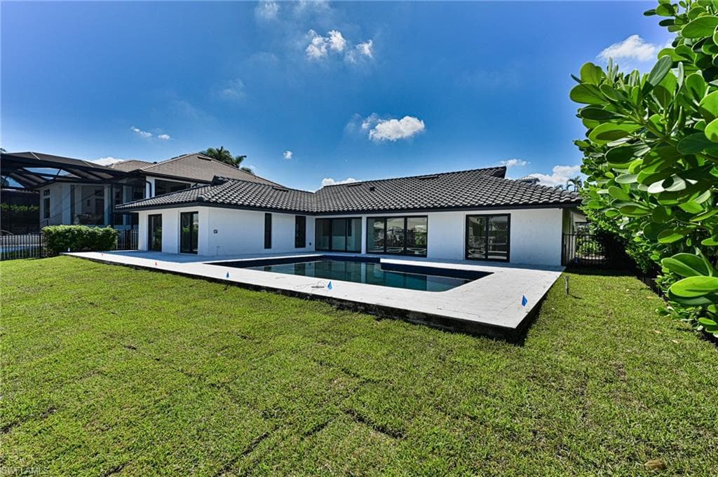 291 Heron Ave, Naples, FL 34108-26