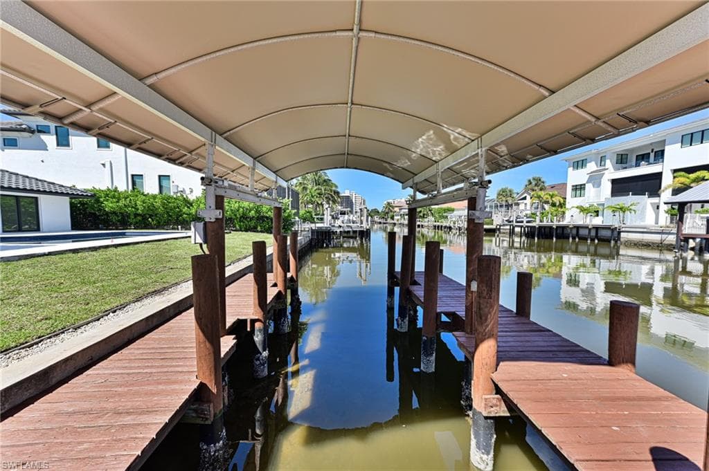 291 Heron Ave, Naples, FL 34108-28