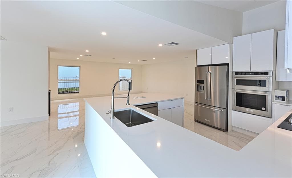 291 Heron Ave, Naples, FL 34108-6