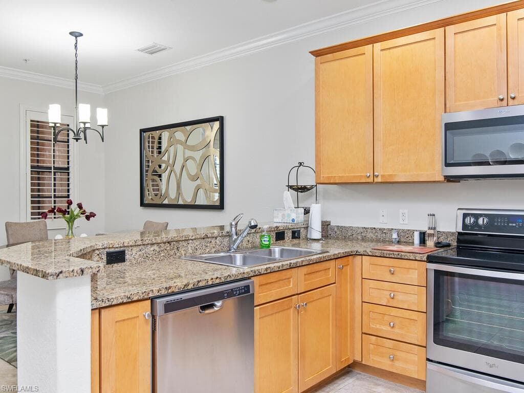 9146 Chula Vista St 12905, Naples, FL 34113-11