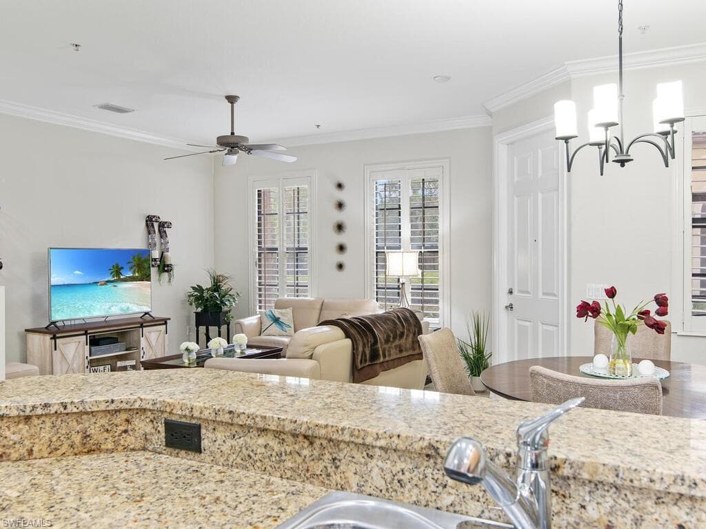 9146 Chula Vista St 12905, Naples, FL 34113-12