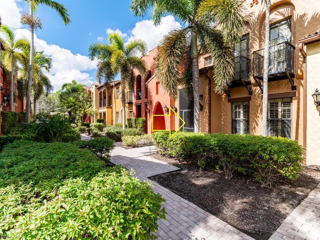 9146 Chula Vista St 12905, Naples, FL 34113-1