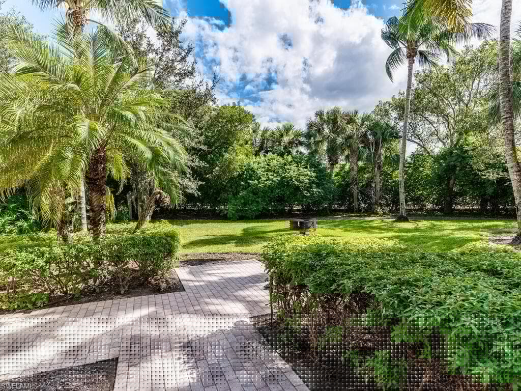 9146 Chula Vista St 12905, Naples, FL 34113-24
