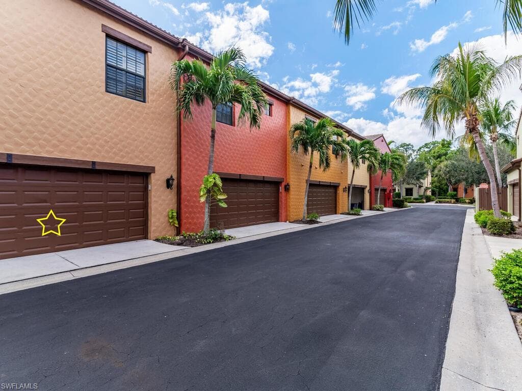 9146 Chula Vista St 12905, Naples, FL 34113-27