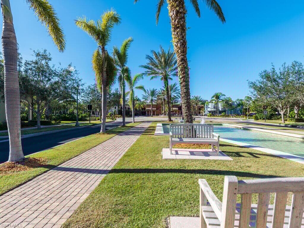 9146 Chula Vista St 12905, Naples, FL 34113-30