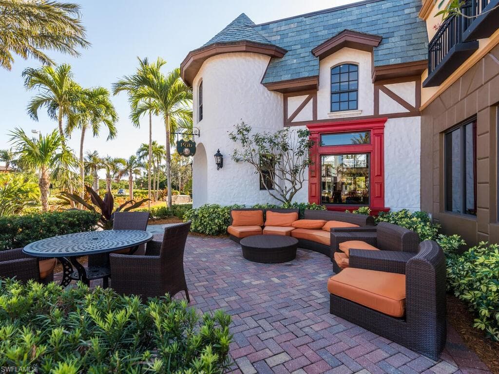 9146 Chula Vista St 12905, Naples, FL 34113-33
