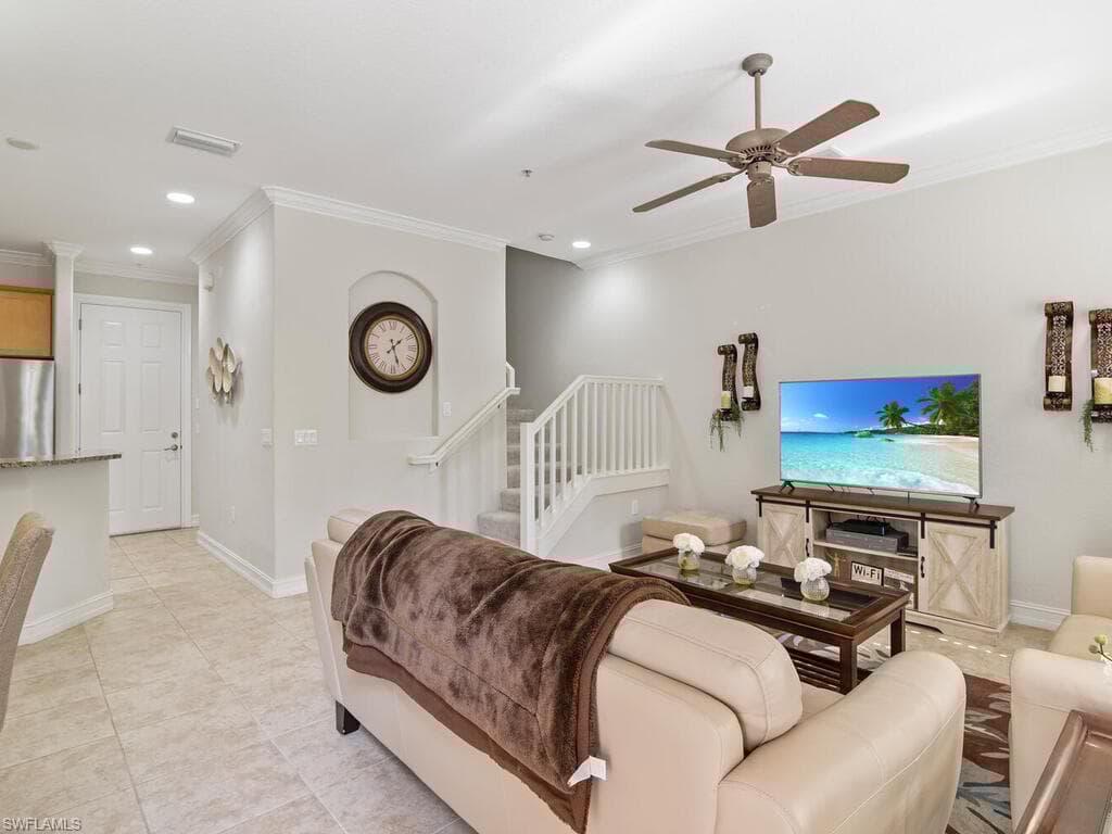 9146 Chula Vista St 12905, Naples, FL 34113-5