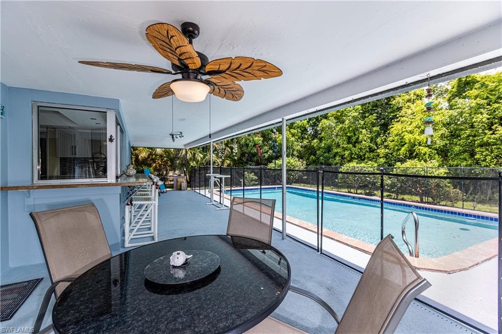 211 Flamingo Cir, Marco Island, FL 34145-16