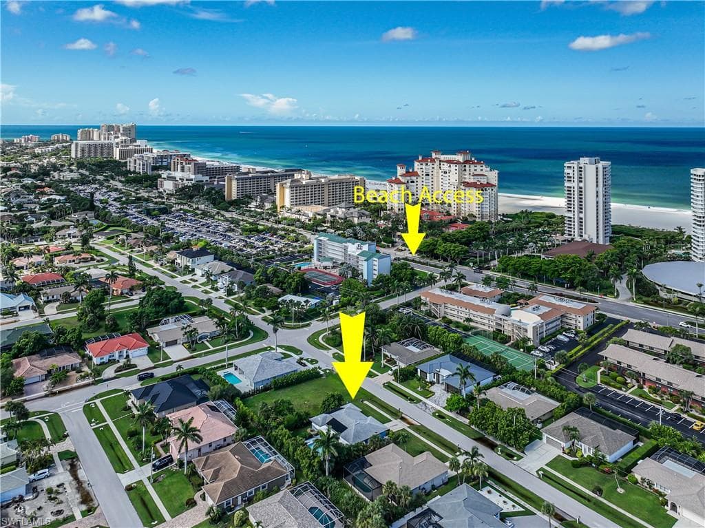 211 Flamingo Cir, Marco Island, FL 34145-28