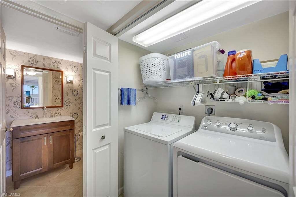 1080 Collier Blvd 305, Marco Island, FL 34145-24