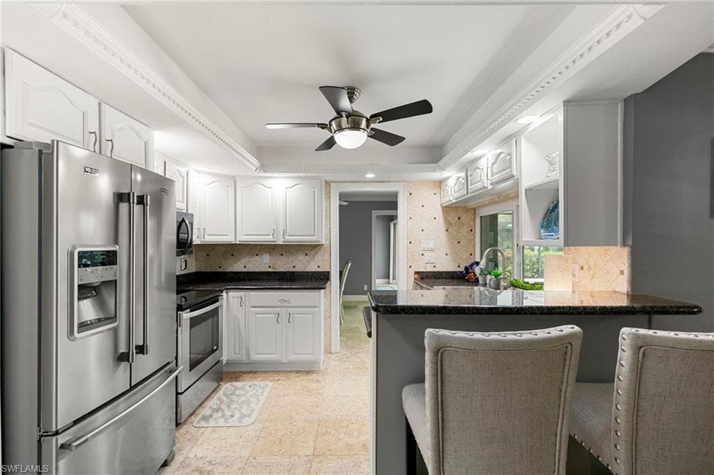 283 Forest Hills Blvd, Naples, FL 34113-14