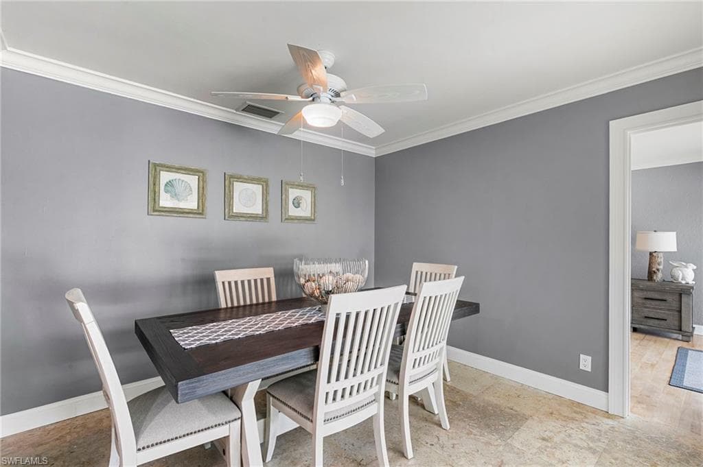 283 Forest Hills Blvd, Naples, FL 34113-17
