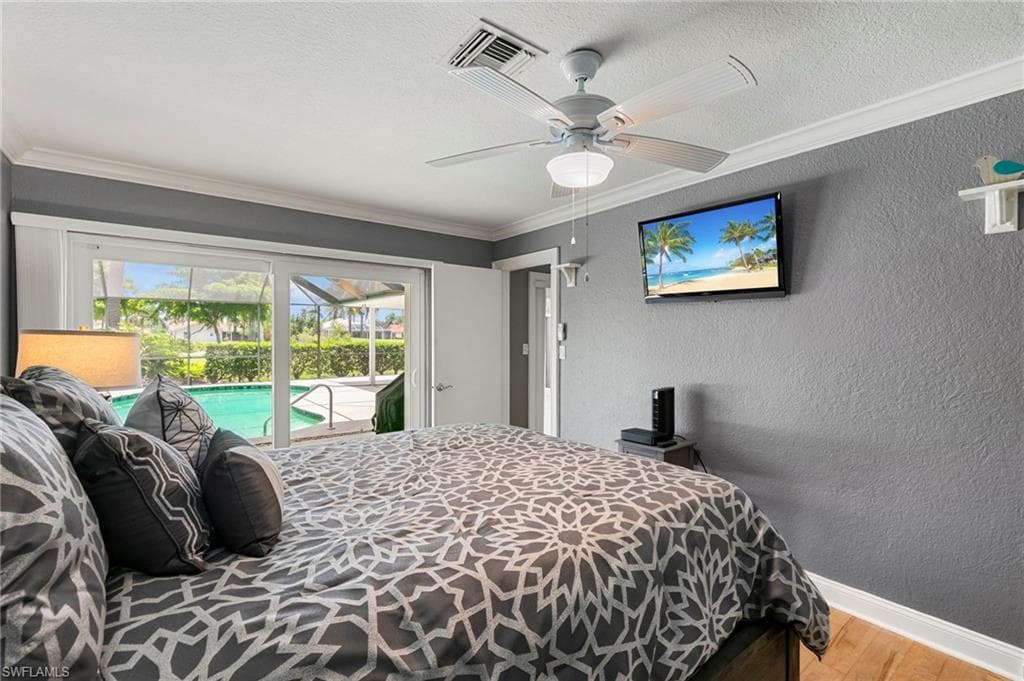 283 Forest Hills Blvd, Naples, FL 34113-21