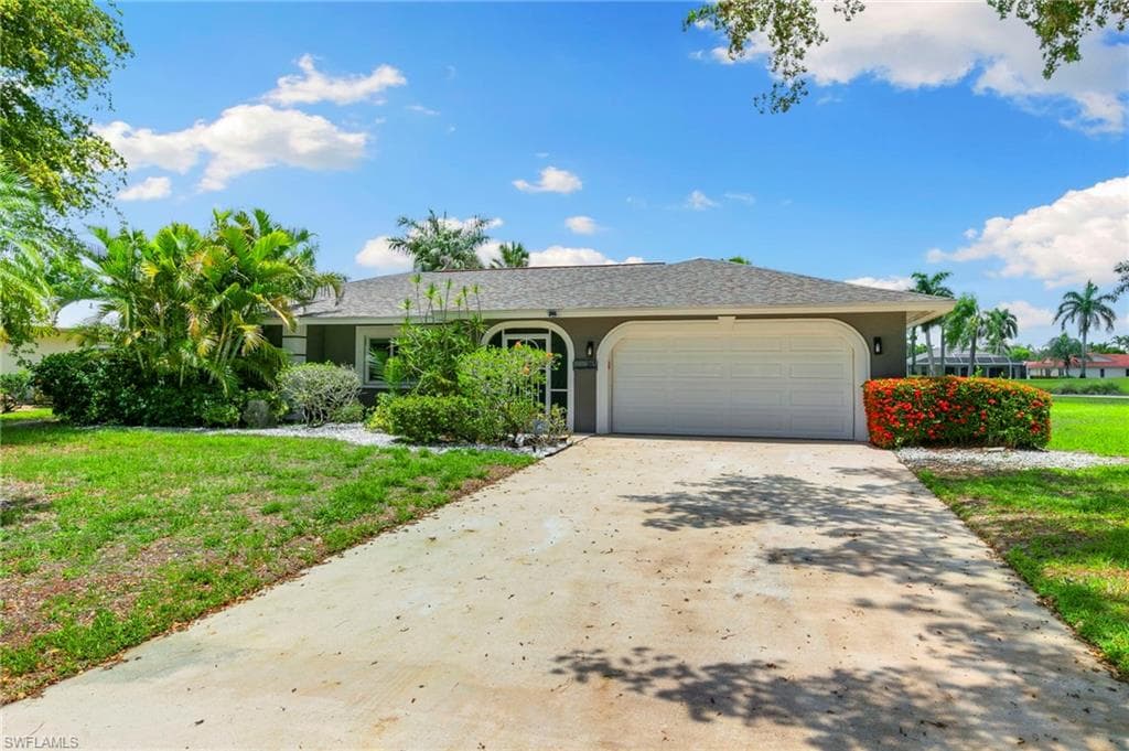 283 Forest Hills Blvd, Naples, FL 34113-3