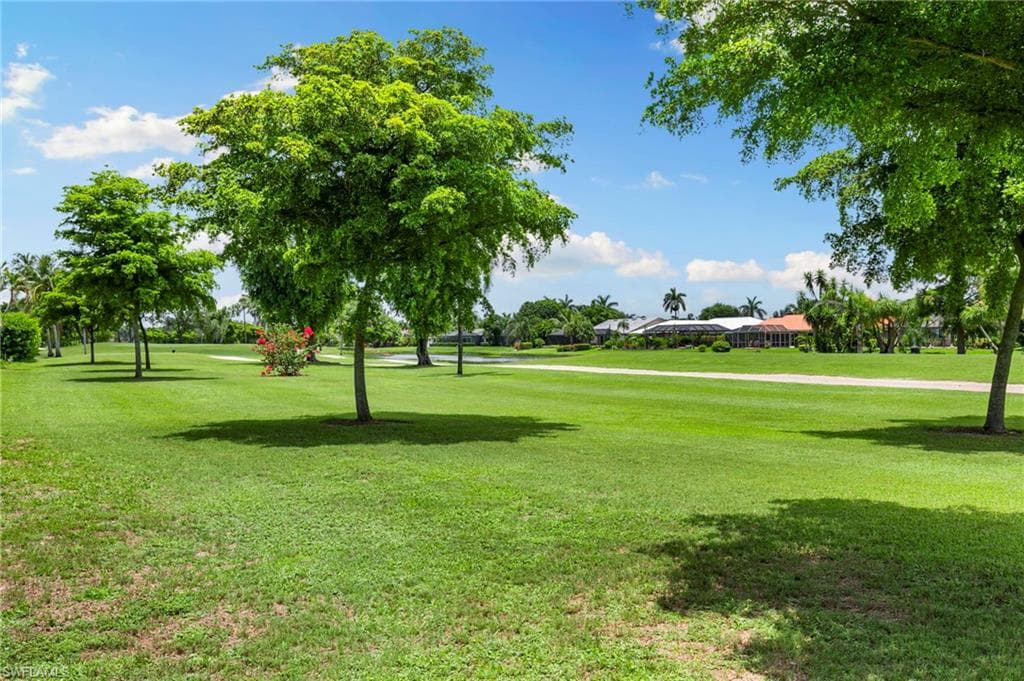 283 Forest Hills Blvd, Naples, FL 34113-39