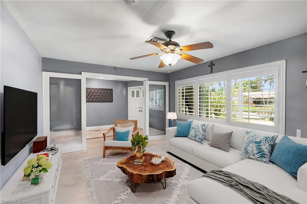 283 Forest Hills Blvd, Naples, FL 34113-6