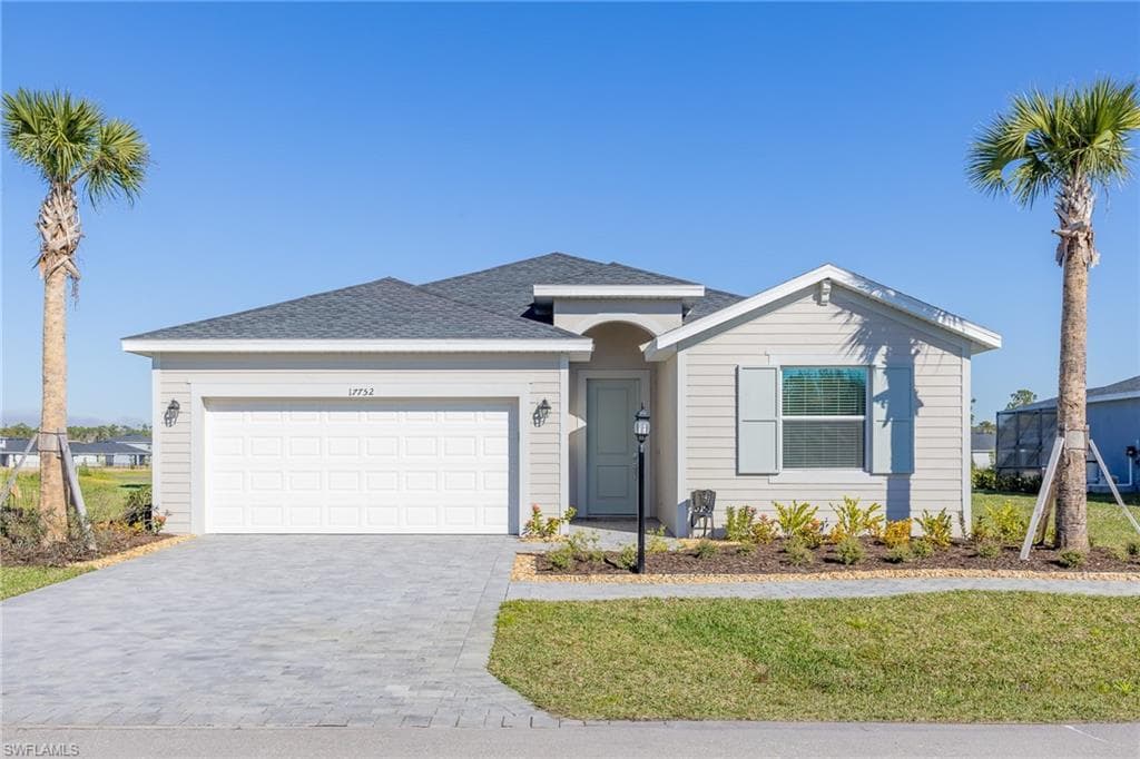 17752 Saddleback Loop, North Fort Myers, FL 33917-1