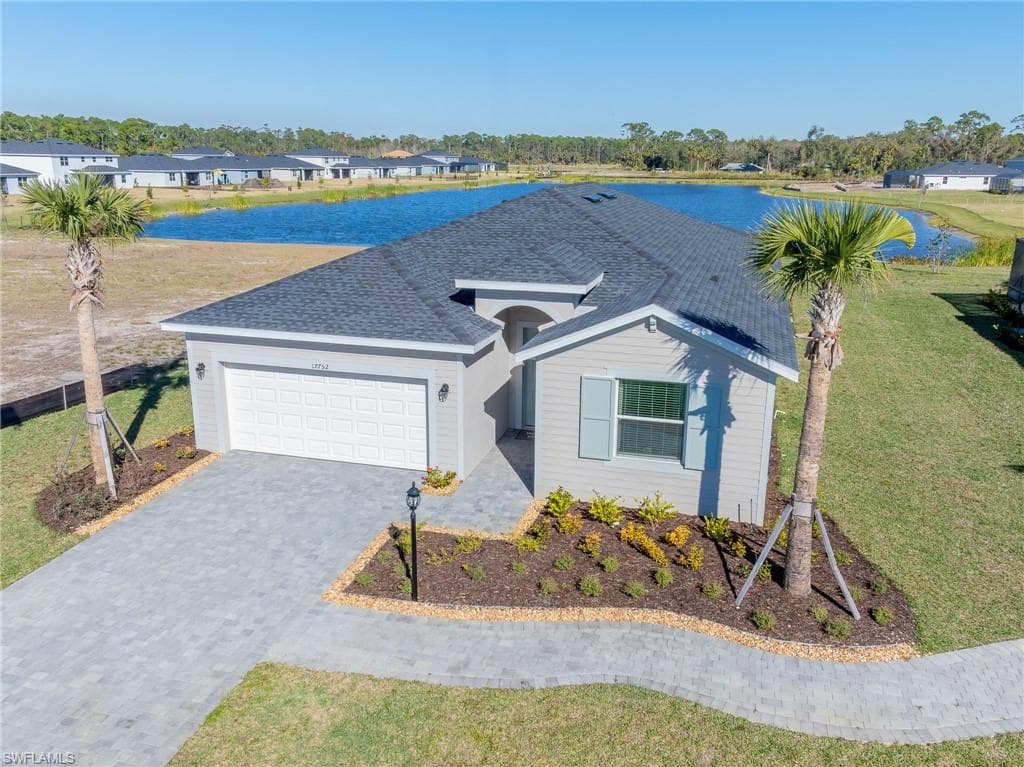 17752 Saddleback Loop, North Fort Myers, FL 33917-3